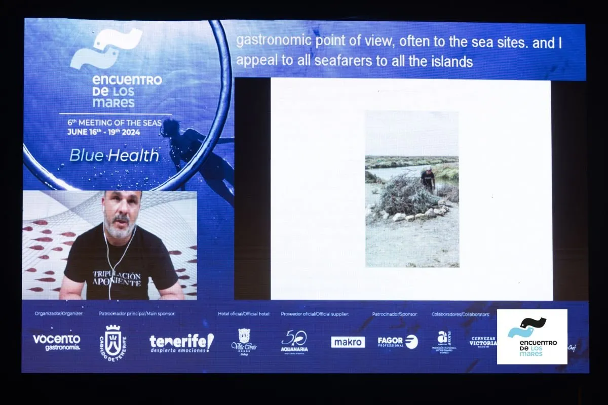 Congress screen showing a video presentation under the tagline “Blue Health”