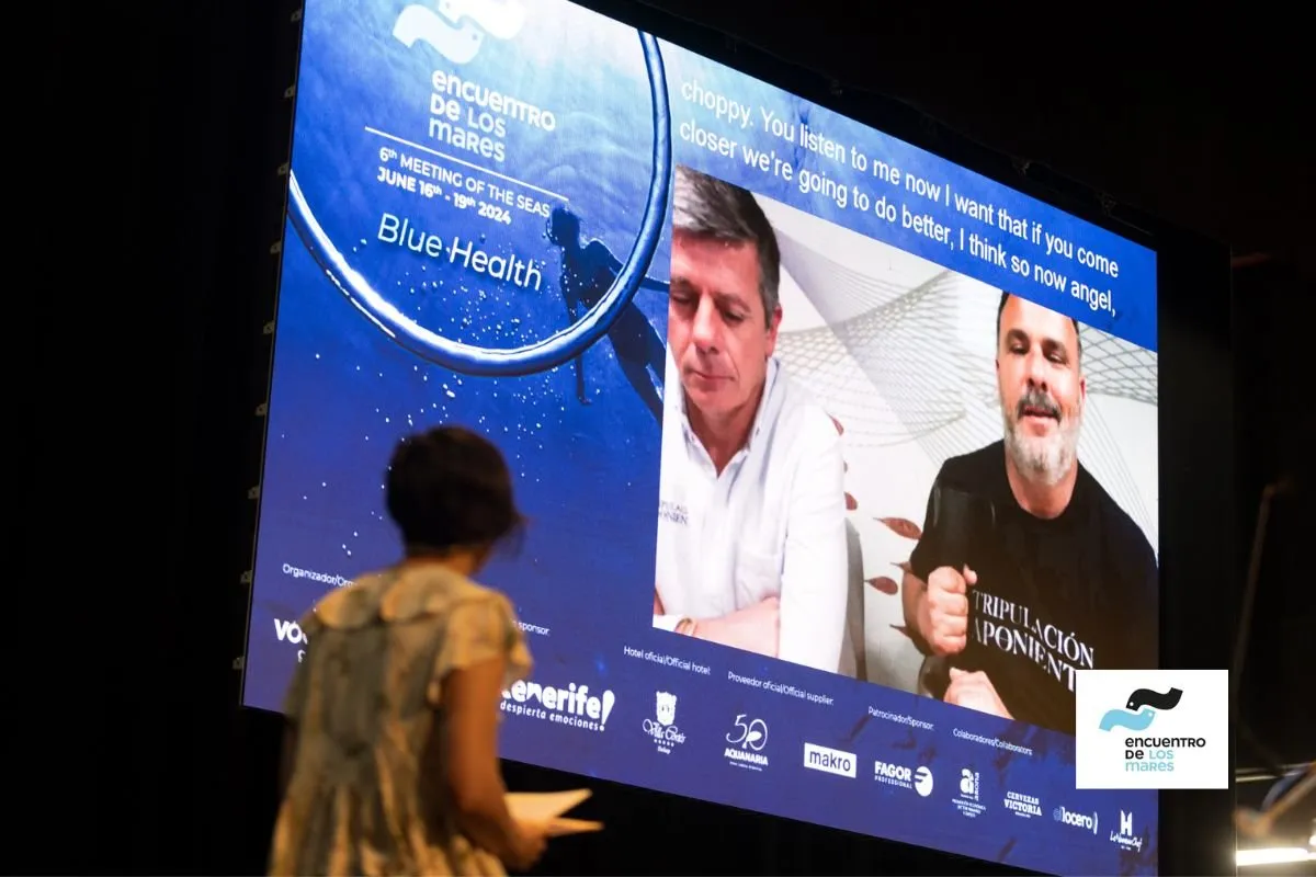 Video interview projected on the congress screen