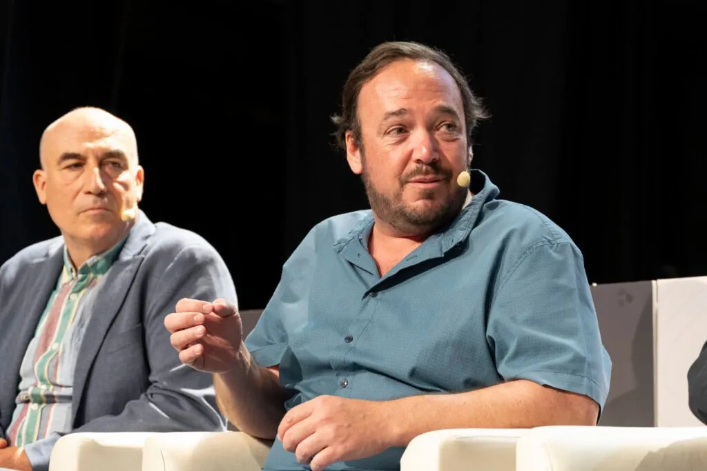 Two round table participants during the debate